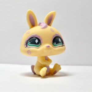 Littlest Pet Shop # 471 Beige Cream Yellow Fanciest Bunny Rabbit Green Eyes